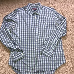 Men’s Vineyard Vines button down dress shirt